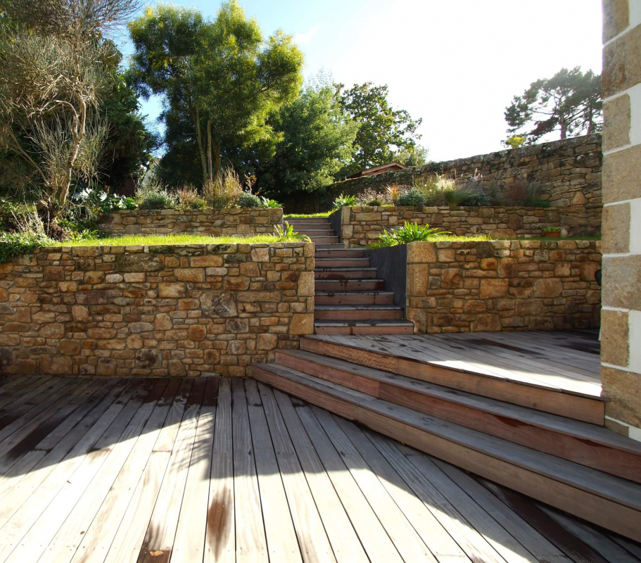 Création d'un jardin en escalier à Arradon